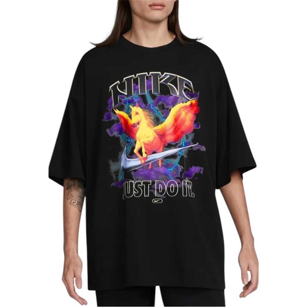NWT Nike Black Colorful Drop Shoulder Oversize Graphic T-Shirt